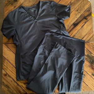 MedCouture Maternity scrub set